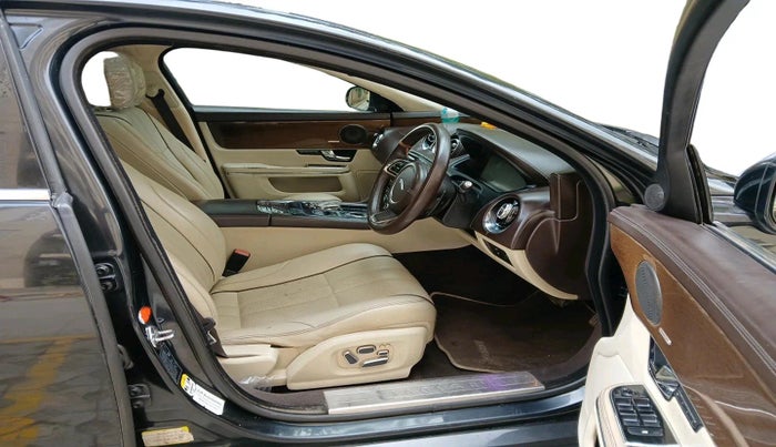 2011 Jaguar XJ L 2.0 PETROL, Petrol, Automatic, 91,166 km, interior