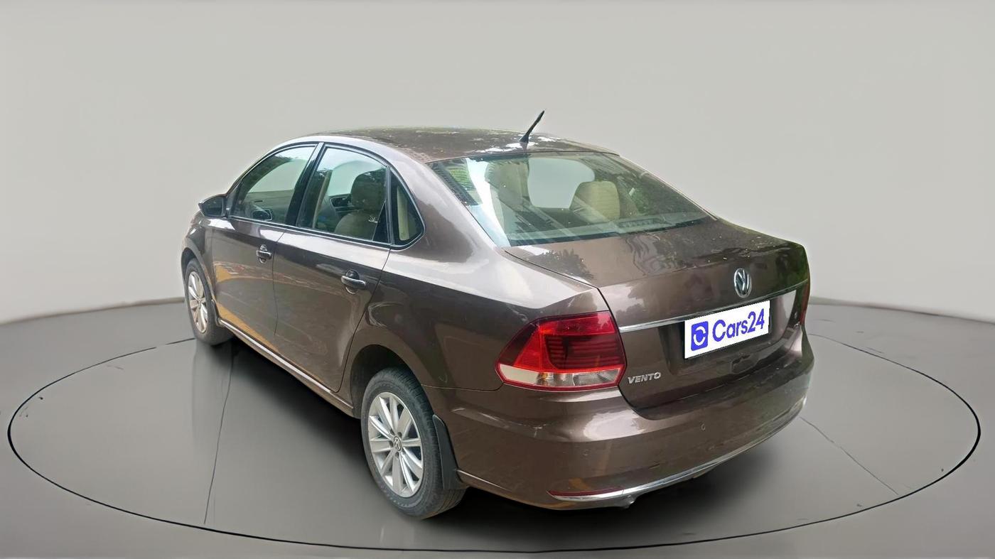 2016 Volkswagen Vento HIGHLINE PETROL AT, Petrol, Automatic, 96,804 km, exterior