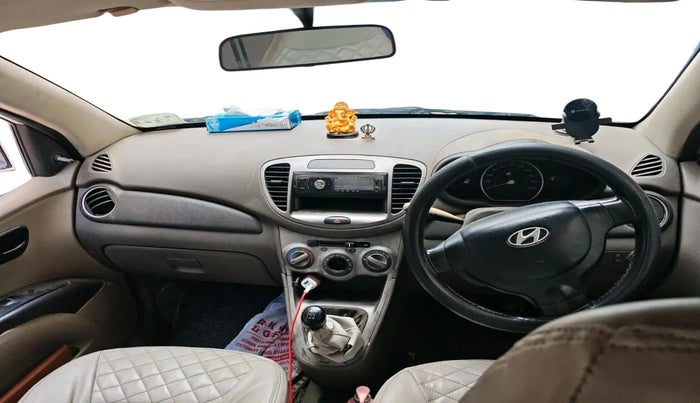 2011 Hyundai i10 MAGNA 1.1, CNG, Manual, 1,11,851 km, interior