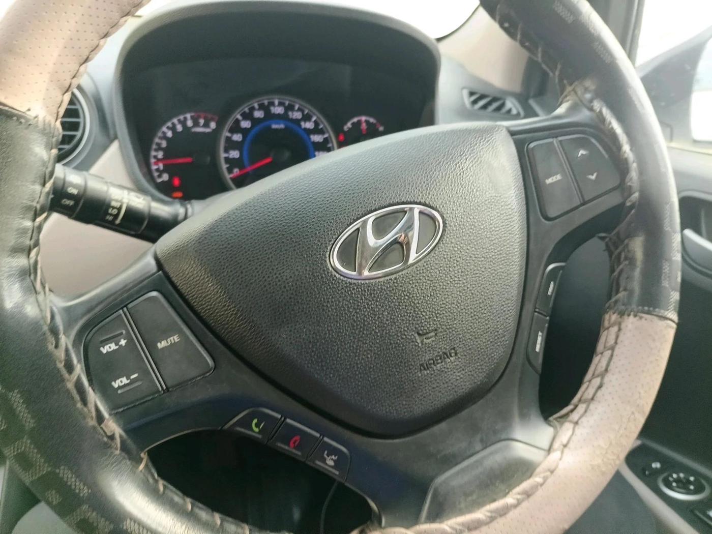2019 Hyundai Grand i10 ASTA 1.2 KAPPA VTVT, Petrol, Manual, 63,405 km, interior