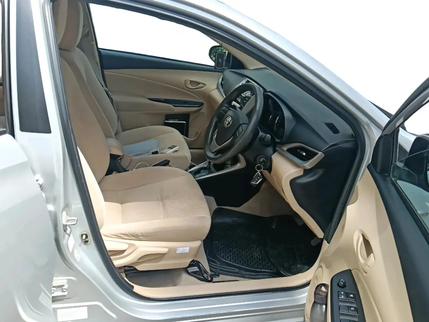 2019 Toyota YARIS J CVT, Petrol, Automatic, 71,359 km, interior