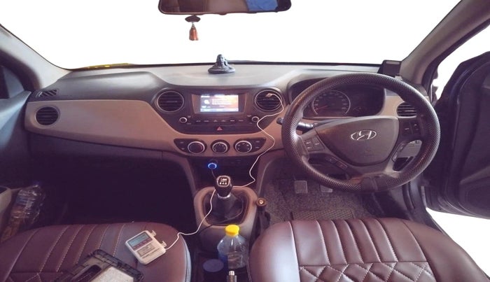 2017 Hyundai Grand i10 SPORTZ 1.2 KAPPA VTVT, CNG, Manual, 1,75,317 km, interior