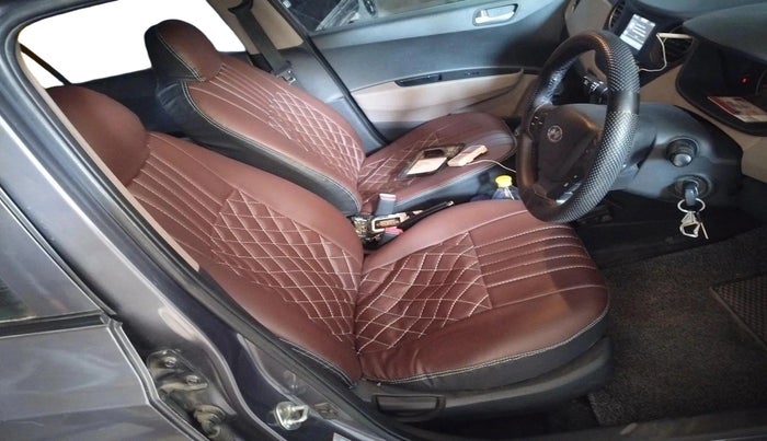 2017 Hyundai Grand i10 SPORTZ 1.2 KAPPA VTVT, CNG, Manual, 1,75,317 km, interior