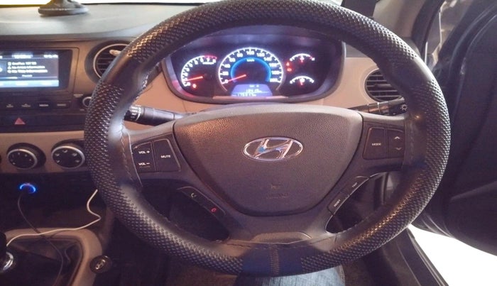 2017 Hyundai Grand i10 SPORTZ 1.2 KAPPA VTVT, CNG, Manual, 1,75,317 km, interior