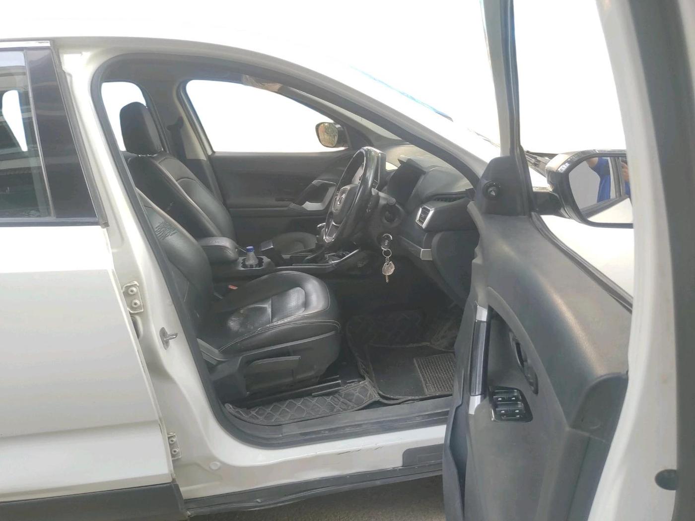 2021 Tata Harrier XMA 2.0L KRYOTEC, Diesel, Automatic, 70,236 km, interior