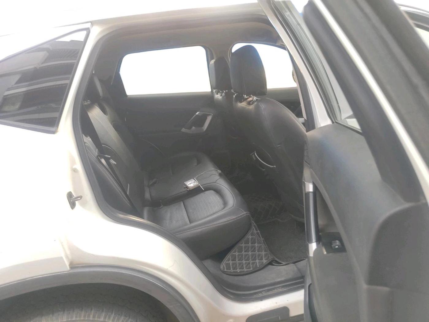 2021 Tata Harrier XMA 2.0L KRYOTEC, Diesel, Automatic, 70,236 km, interior