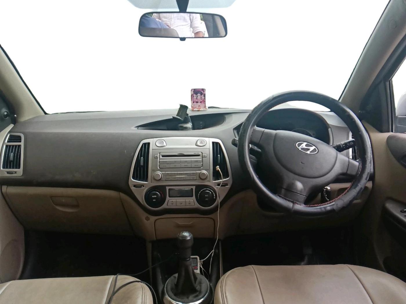 2011 Hyundai i20 MAGNA 1.2, Petrol, Manual, 50,638 km, interior