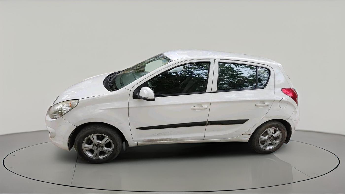 2011 Hyundai i20 SPORTZ 1.2, CNG, Manual, 1,37,663 km, exterior