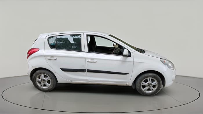 2011 Hyundai i20 SPORTZ 1.2, CNG, Manual, 1,37,663 km, exterior