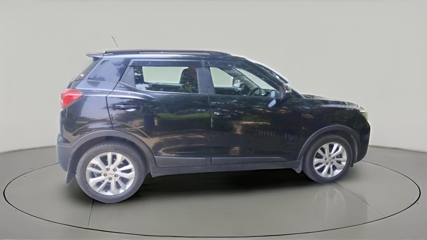 2021 Mahindra XUV300 W8 1.2 PETROL, Petrol, Manual, 61,463 km, exterior