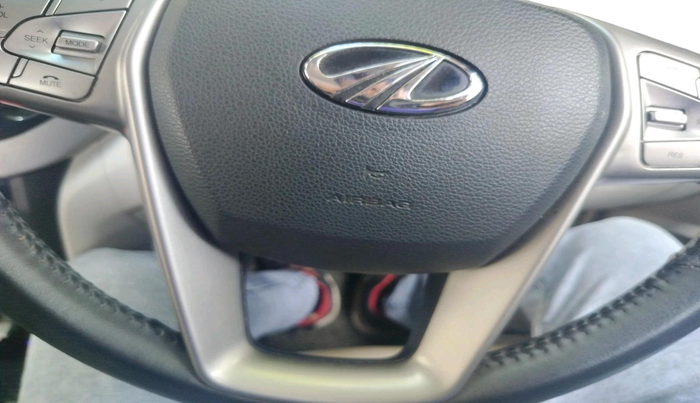2021 Mahindra XUV300 W8 1.2 PETROL, Petrol, Manual, 61,463 km, interior