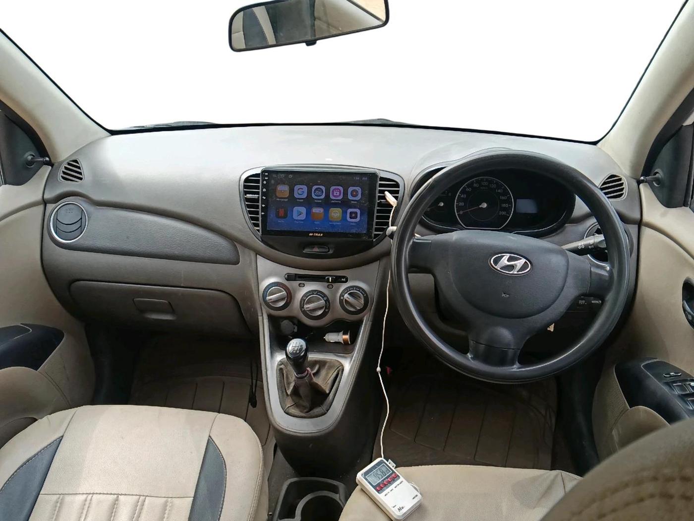 2014 Hyundai i10 ERA 1.1, Petrol, Manual, 1,29,721 km, interior
