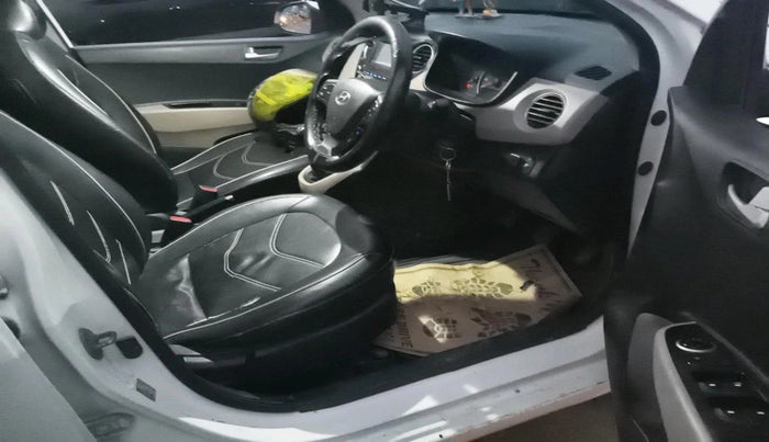 2018 Hyundai Grand i10 SPORTZ 1.2 KAPPA VTVT, CNG, Manual, 1,51,541 km, interior