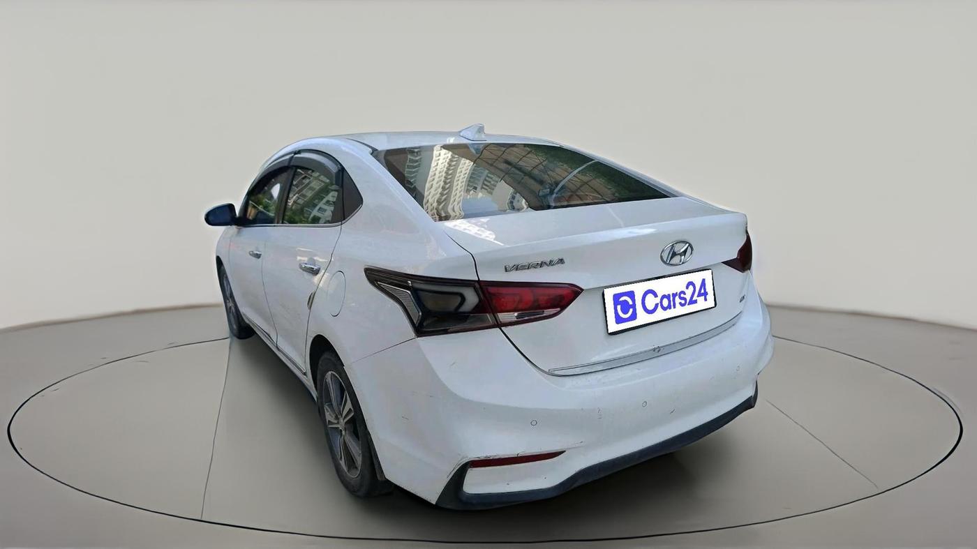 2017 Hyundai Verna 1.6 SX (O) CRDI MT, Diesel, Manual, 1,78,485 km, exterior