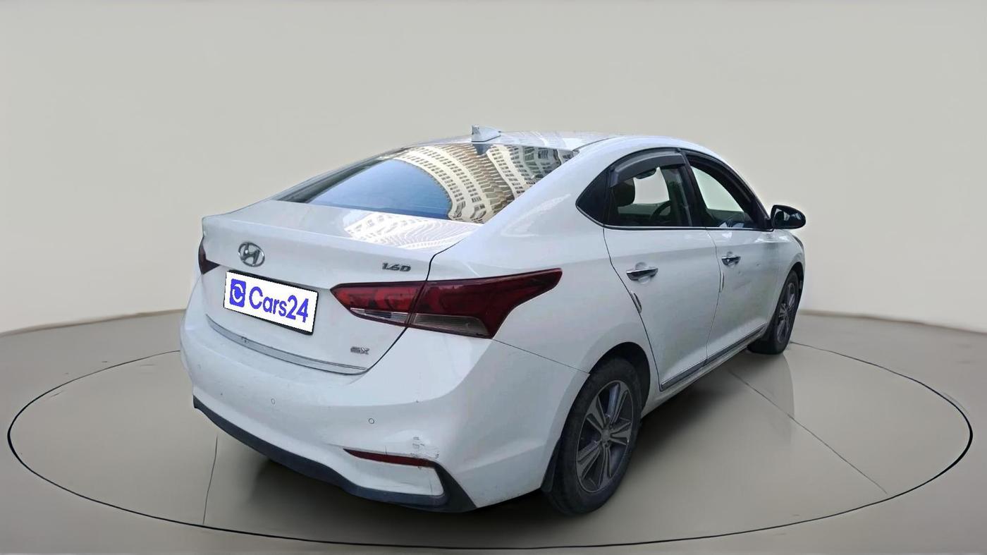 2017 Hyundai Verna 1.6 SX (O) CRDI MT, Diesel, Manual, 1,78,485 km, exterior