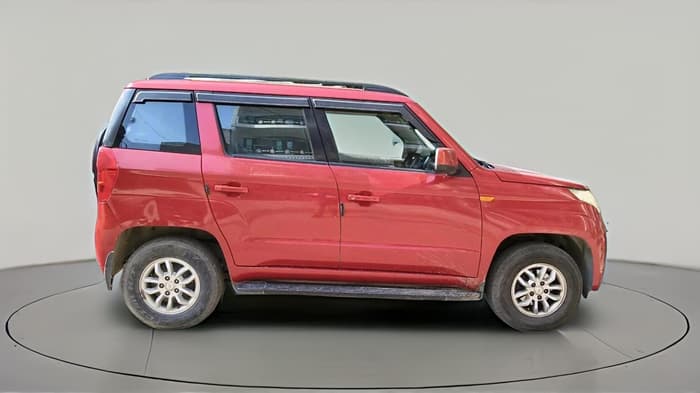 2017 Mahindra TUV300 T8, Diesel, Manual, 47,969 km, exterior