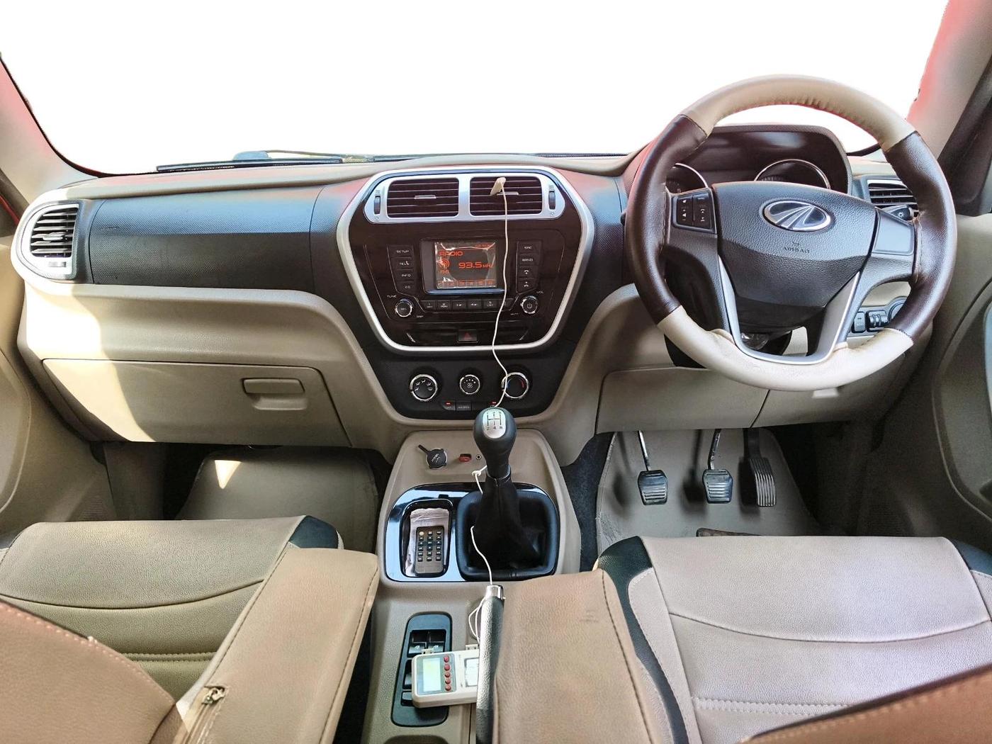 2017 Mahindra TUV300 T8, Diesel, Manual, 47,969 km, interior