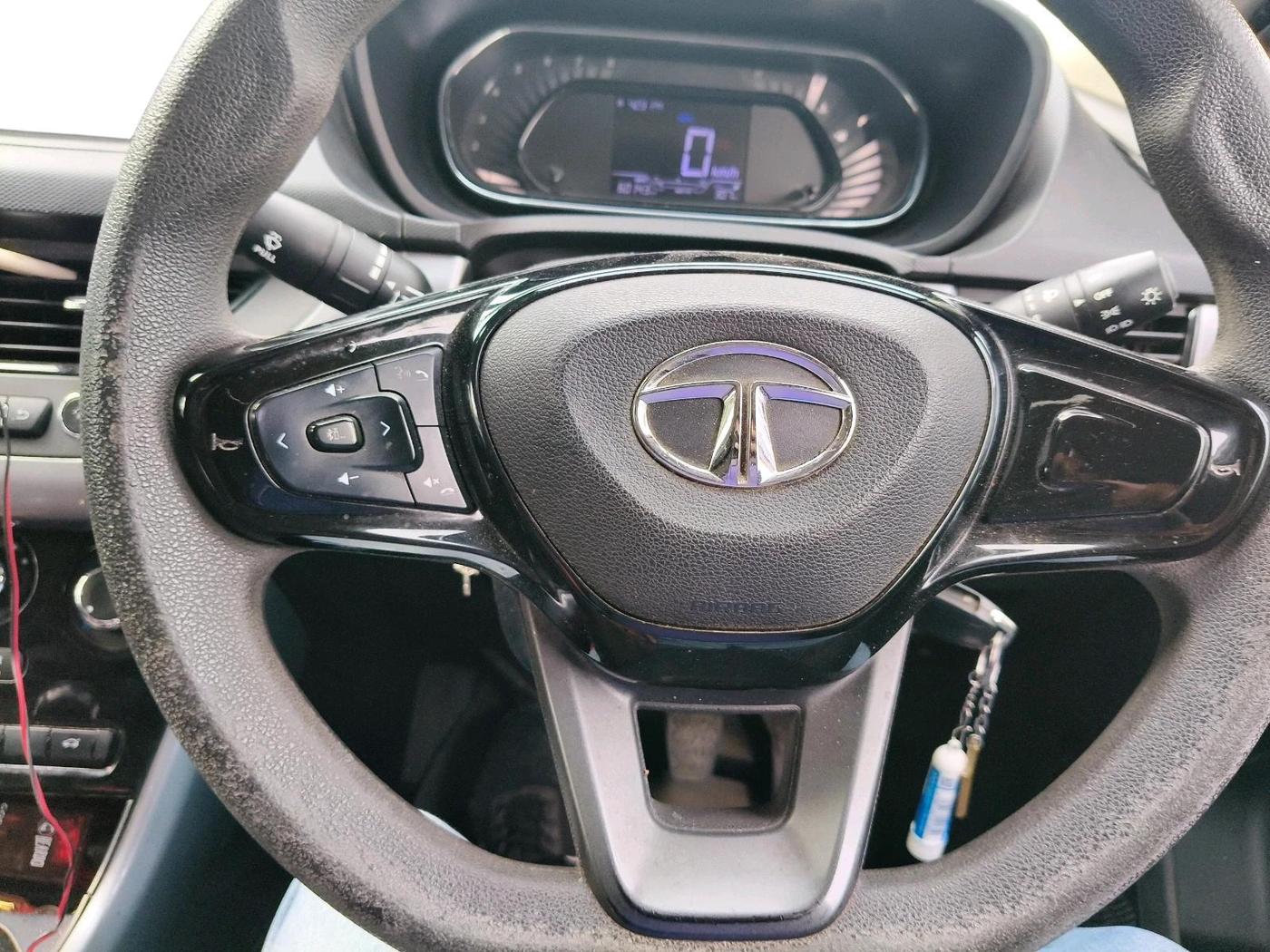 2022 Tata NEXON XM SUNROOF DIESEL, Diesel, Manual, 60,143 km, interior