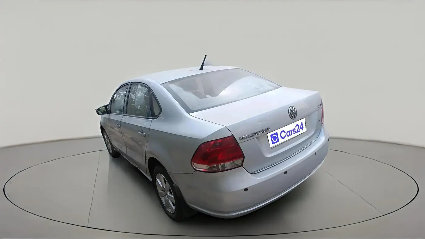 2011 Volkswagen Vento HIGHLINE 1.6 MPI, Petrol, Manual, 56,657 km, exterior