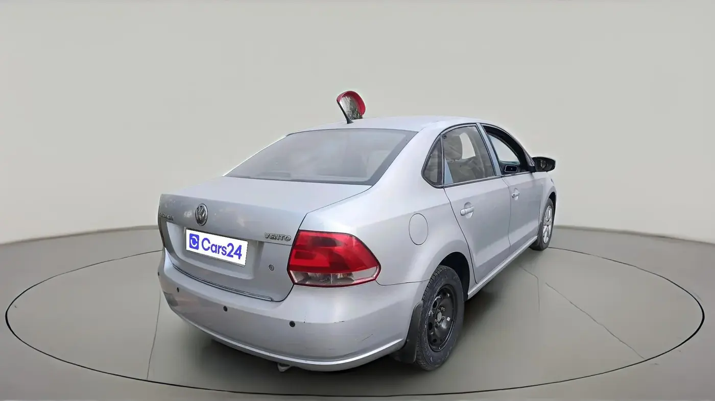 2011 Volkswagen Vento HIGHLINE 1.6 MPI, Petrol, Manual, 56,657 km, exterior