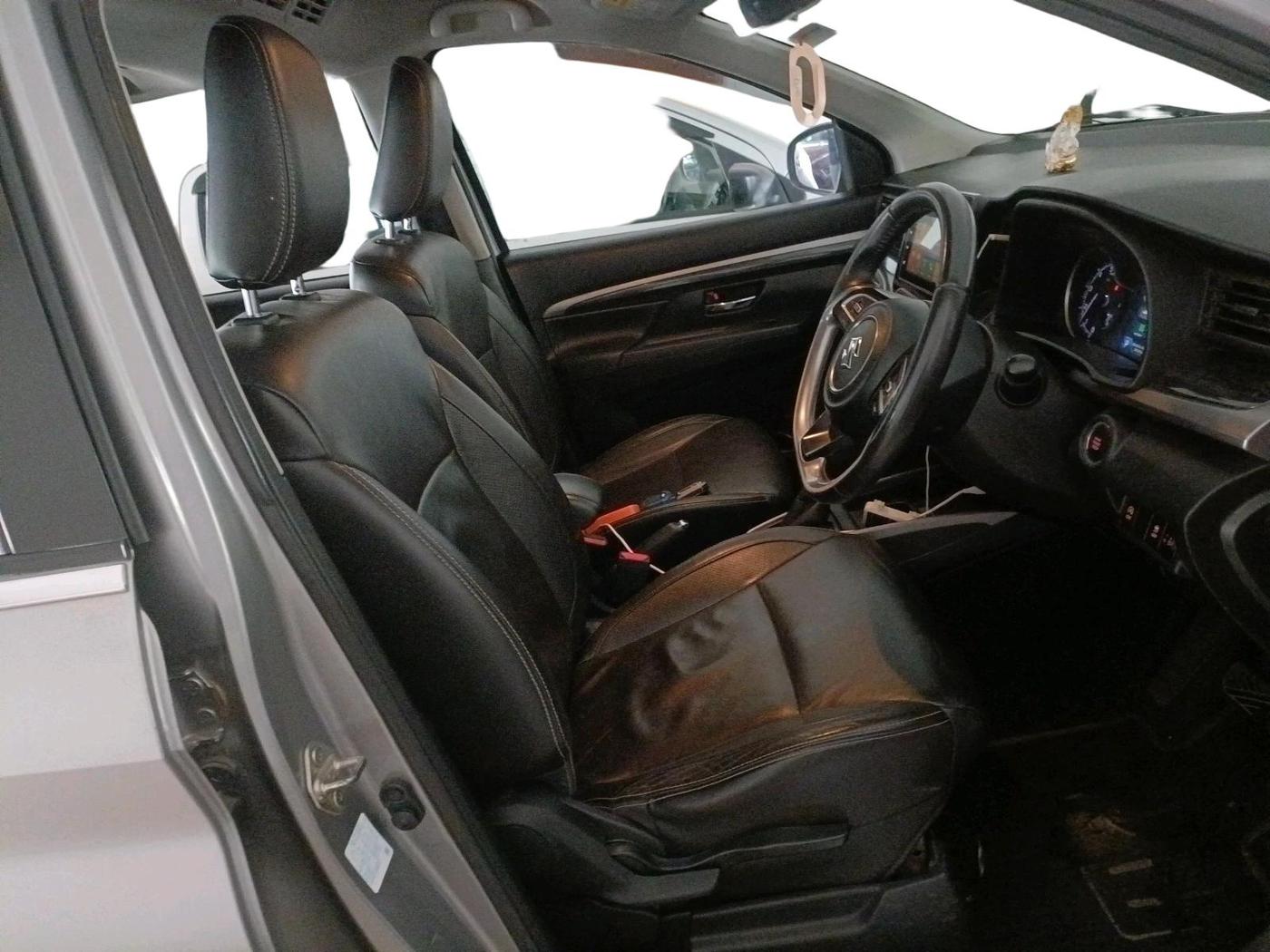 2020 Maruti XL6 ALPHA AT, Petrol, Automatic, 86,969 km, interior