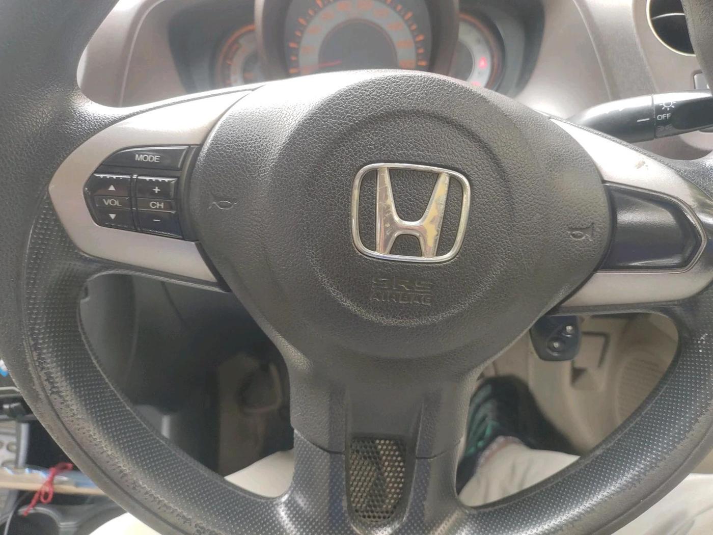 2013 Honda Brio V MT, Petrol, Manual, 50,215 km, interior