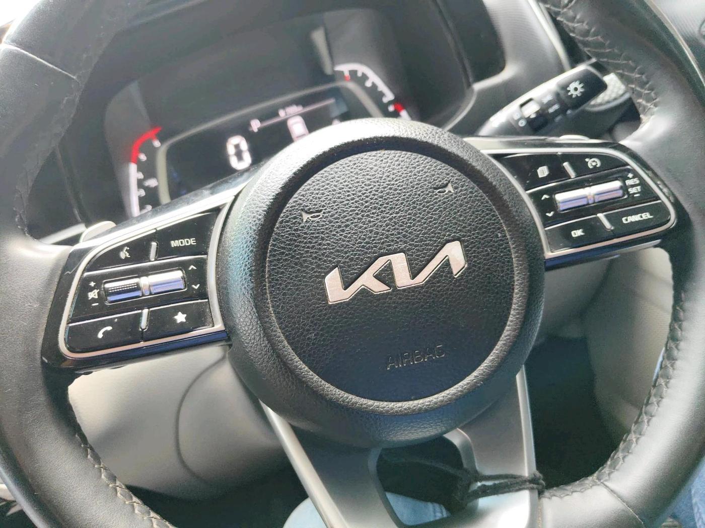 2023 KIA SONET HTX 1.5 AT, Diesel, Automatic, 88,883 km, interior