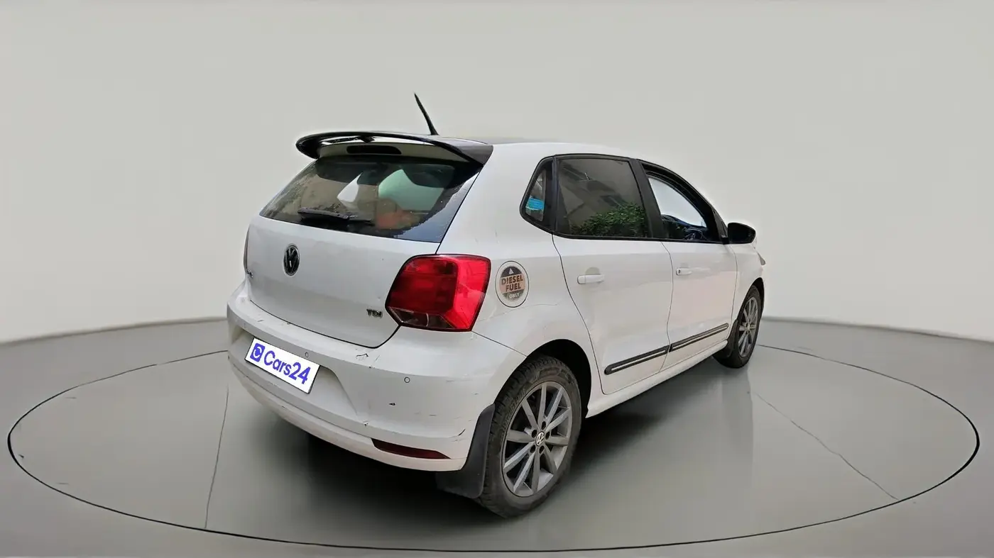 2018 Volkswagen Polo HIGHLINE1.5L, Diesel, Manual, 1,42,575 km, exterior