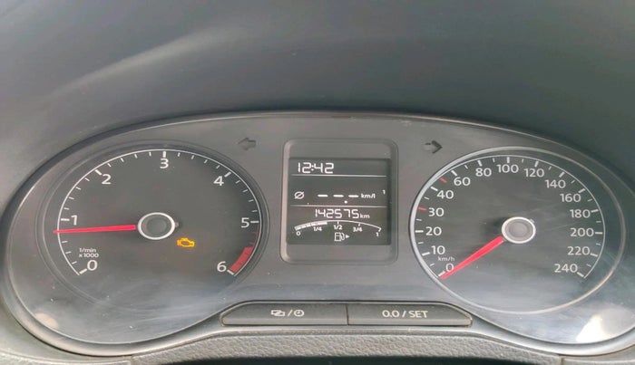 2018 Volkswagen Polo HIGHLINE1.5L, Diesel, Manual, 1,42,575 km, interior