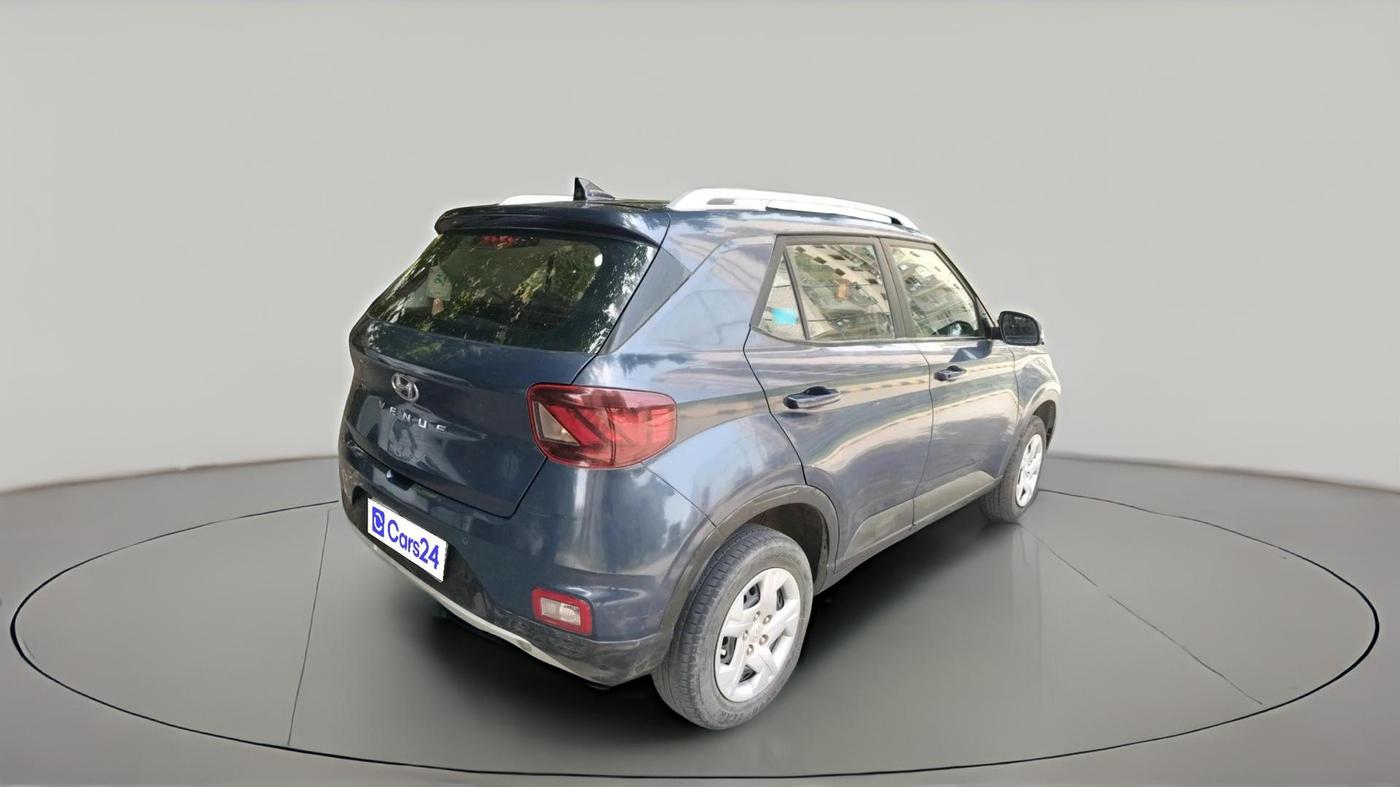 2022 Hyundai VENUE S Plus 1.2 Petrol MT, CNG, Manual, 32,755 km, exterior