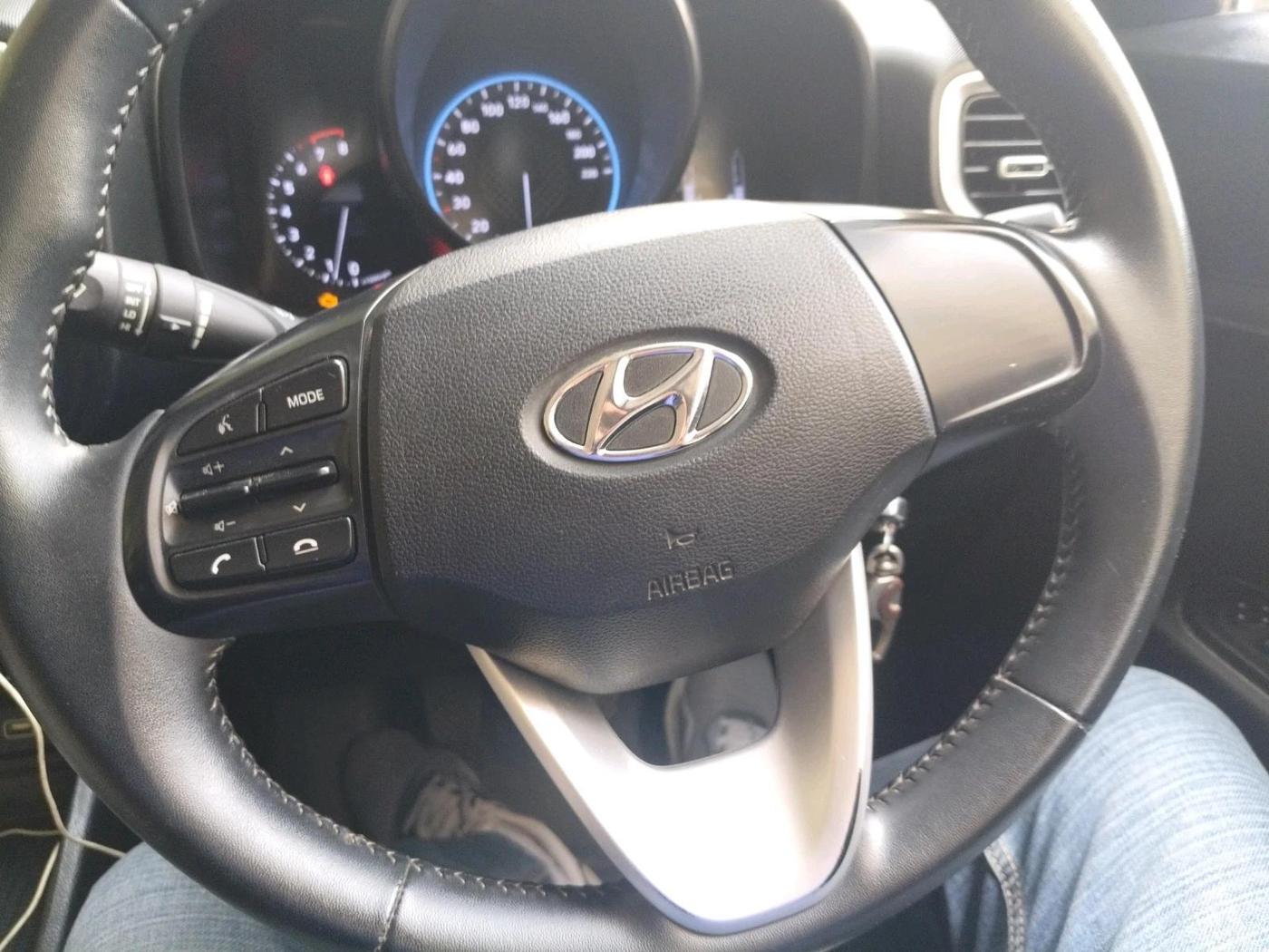 2022 Hyundai VENUE S Plus 1.2 Petrol MT, CNG, Manual, 32,755 km, interior