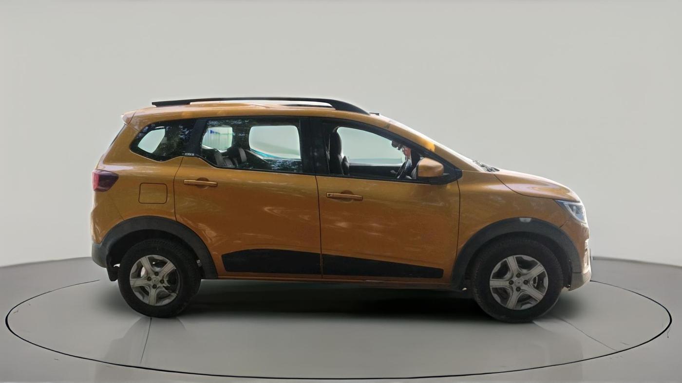 2019 Renault TRIBER RXZ, Petrol, Manual, 82,370 km, exterior