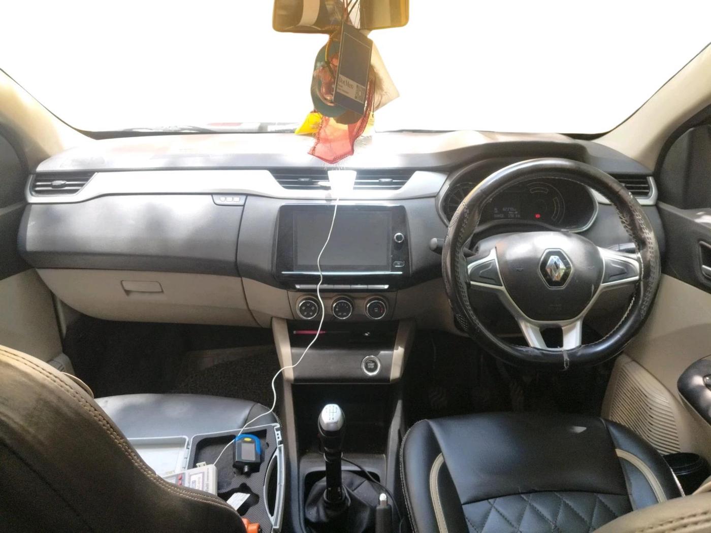2019 Renault TRIBER RXZ, Petrol, Manual, 82,370 km, interior