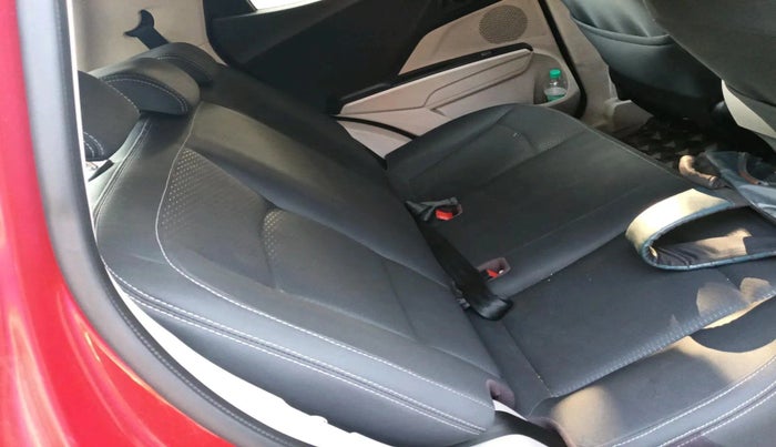 2021 Mahindra XUV300 W6 1.2 PETROL AMT, Petrol, Automatic, 46,593 km, interior