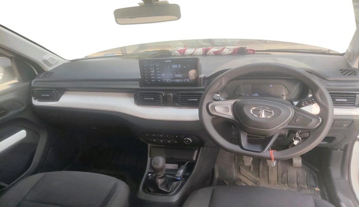 2023 Tata PUNCH PURE MT CNG, CNG, Manual, 57,403 km, interior