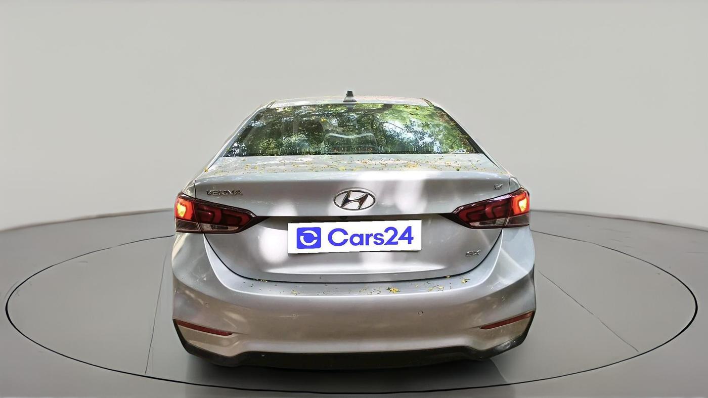 2018 Hyundai Verna 1.6 VTVT SX, Petrol, Manual, 1,28,052 km, exterior