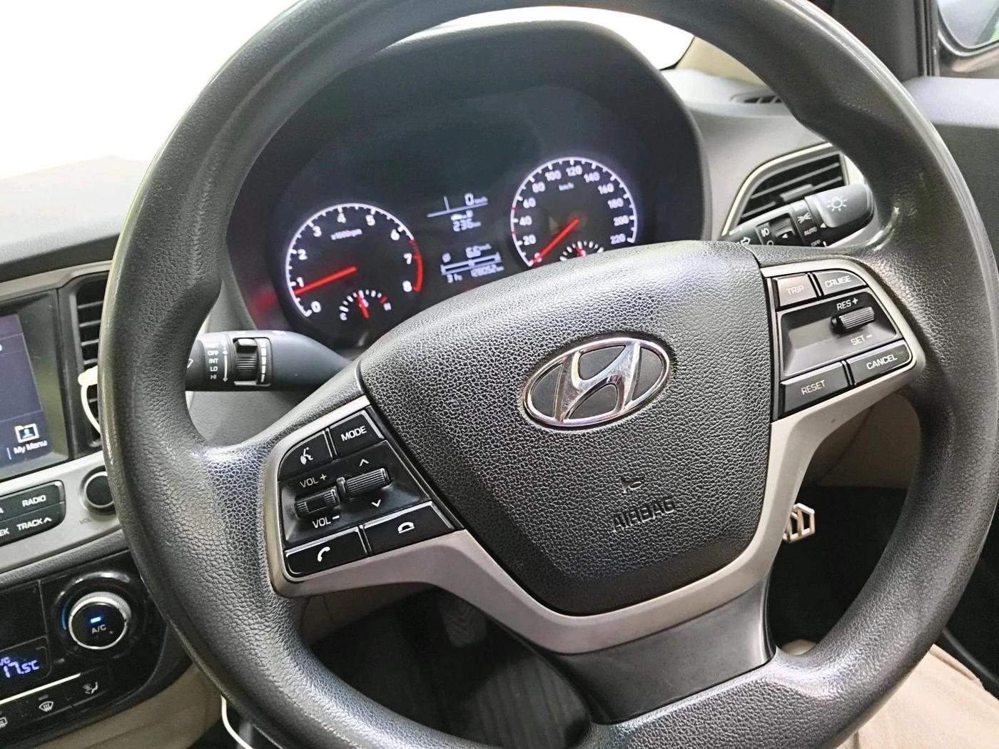 2018 Hyundai Verna 1.6 VTVT SX, Petrol, Manual, 1,28,052 km, interior