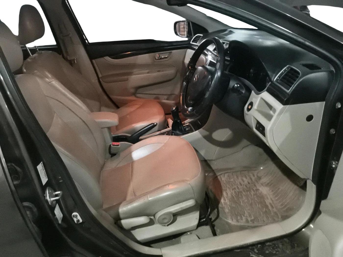 2016 Maruti Ciaz ZDI+ SHVS, Diesel, Manual, 1,03,965 km, interior