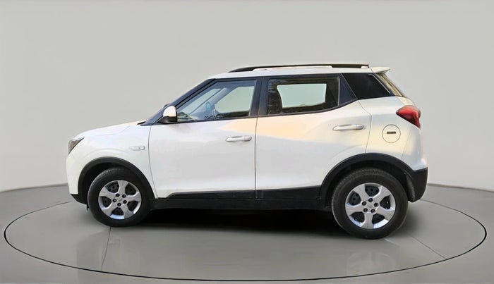 2020 Mahindra XUV300 W6 1.5 DIESEL AMT, Diesel, Automatic, 1,84,794 km, exterior
