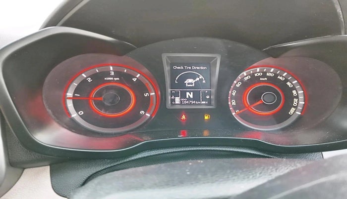 2020 Mahindra XUV300 W6 1.5 DIESEL AMT, Diesel, Automatic, 1,84,794 km, interior