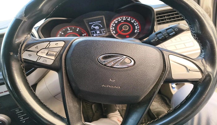2020 Mahindra XUV300 W6 1.5 DIESEL AMT, Diesel, Automatic, 1,84,794 km, interior