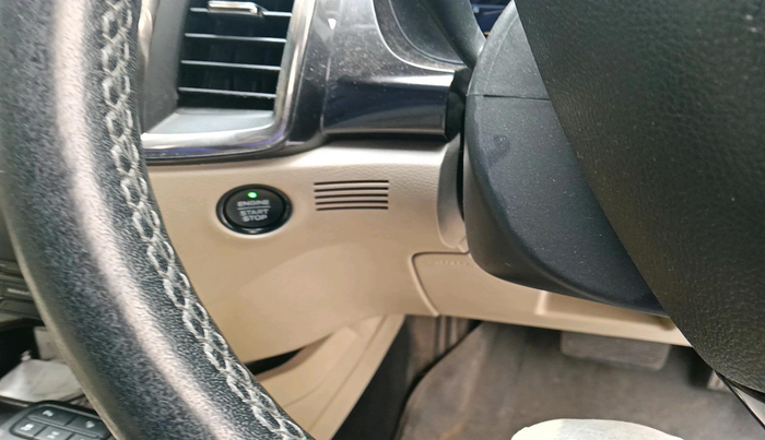 2019 Ford Endeavour TITANIUM PLUS 3.2 4X4 AT SUNROOF, Diesel, Automatic, 94,443 km, interior