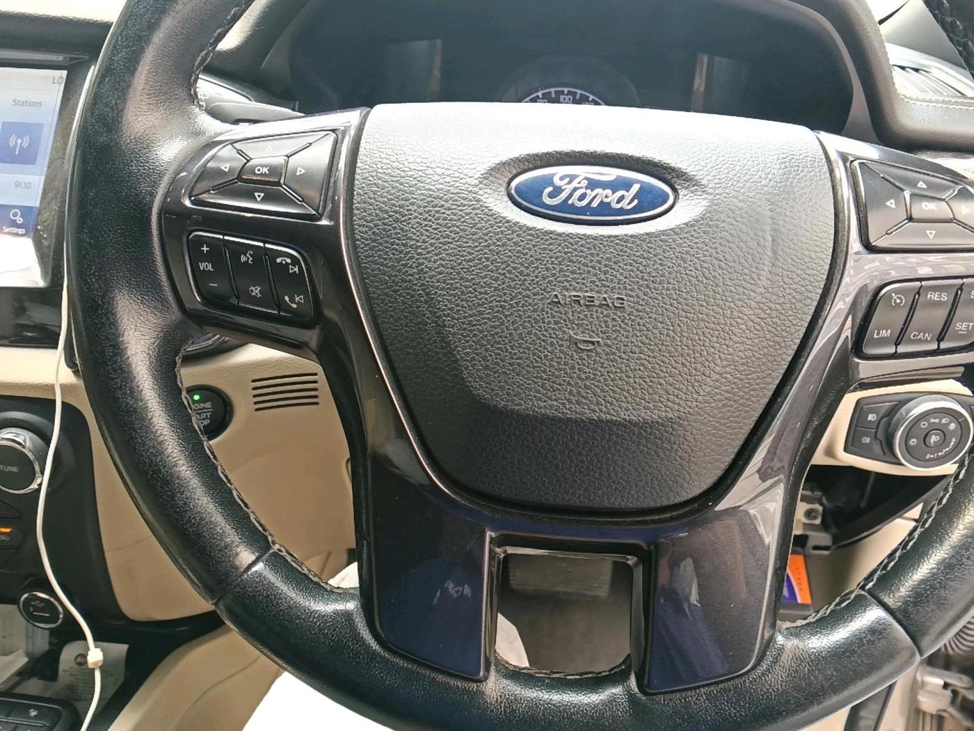 2019 Ford Endeavour TITANIUM PLUS 3.2 4X4 AT SUNROOF, Diesel, Automatic, 94,443 km, interior