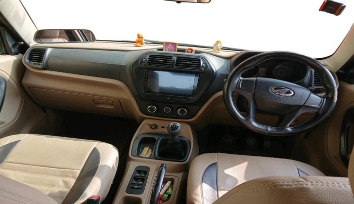 2018 Mahindra TUV300 T6 PLUS, Diesel, Manual, 1,38,603 km, interior