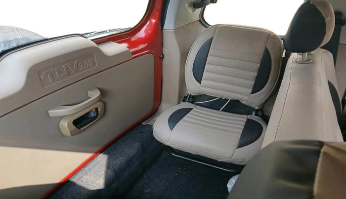 2018 Mahindra TUV300 T6 PLUS, Diesel, Manual, 1,38,603 km, interior