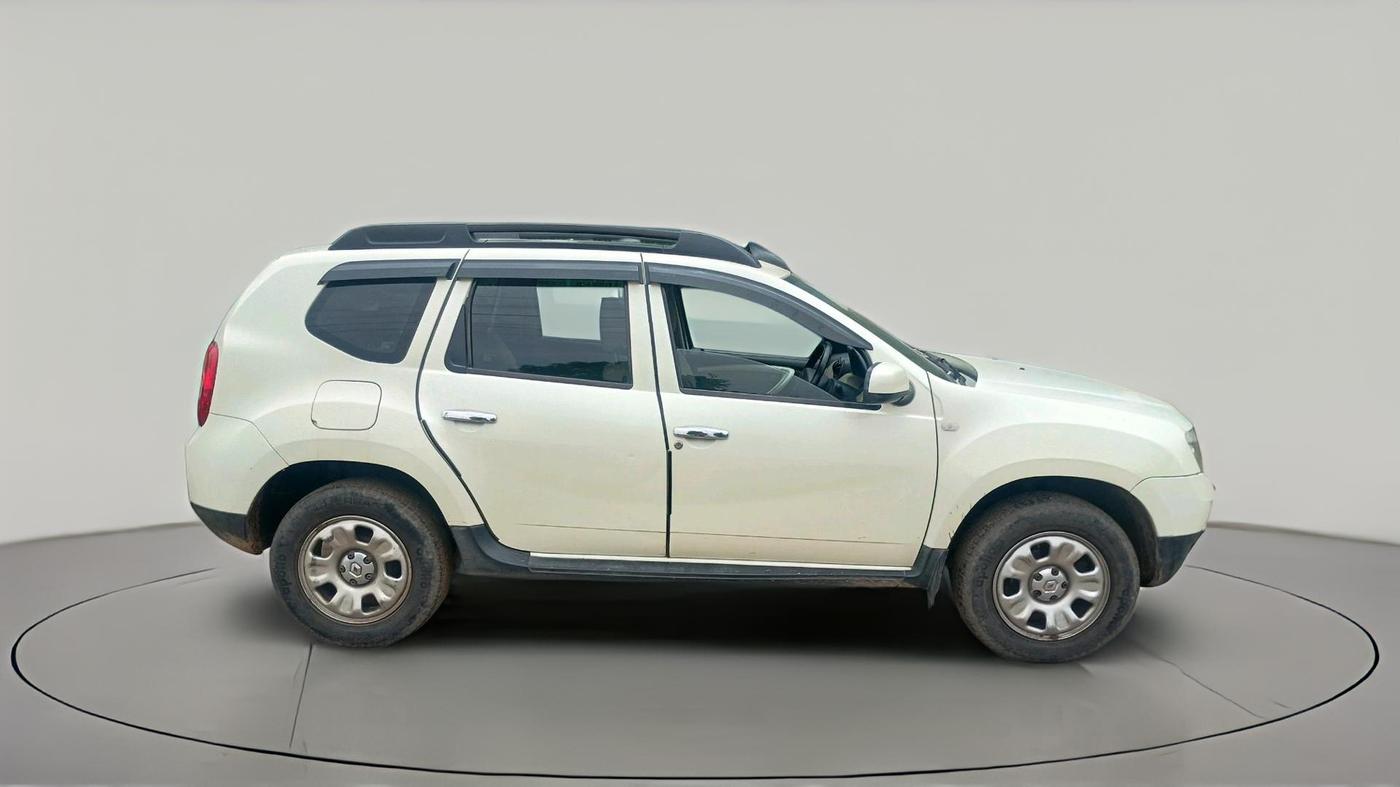 2014 Renault Duster RXL PETROL, CNG, Manual, 56,172 km, exterior