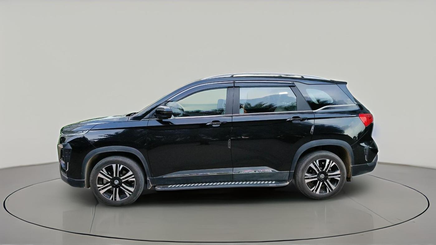 2026 MG HECTOR Savvy Pro 1.5 Turbo CVT, Petrol, Automatic, 2,806 km, exterior