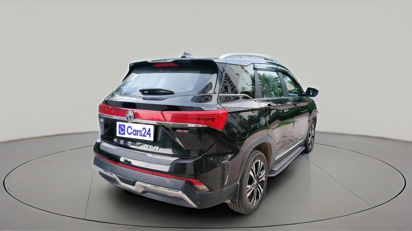 2026 MG HECTOR Savvy Pro 1.5 Turbo CVT, Petrol, Automatic, 2,806 km, exterior