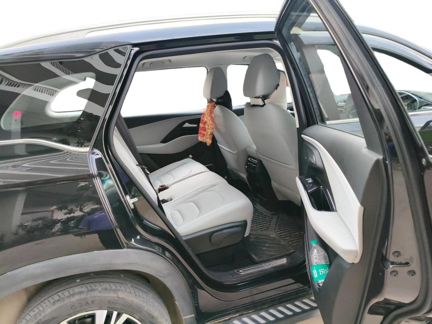 2026 MG HECTOR Savvy Pro 1.5 Turbo CVT, Petrol, Automatic, 2,806 km, interior