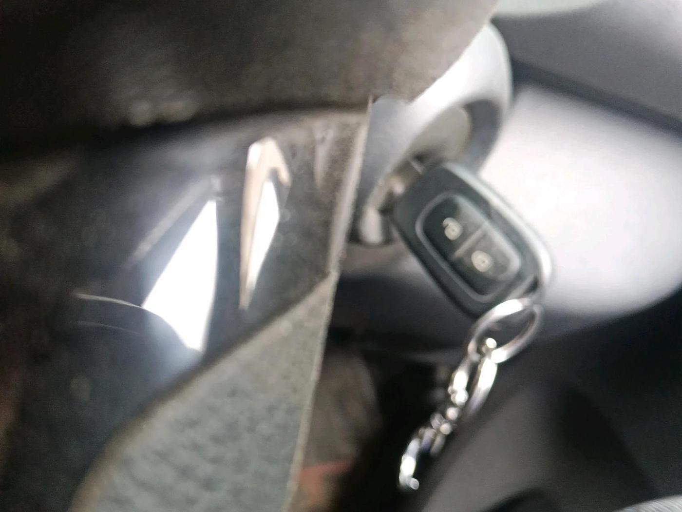 2016 Renault Kwid RXL, Petrol, Manual, 2,10,764 km, interior